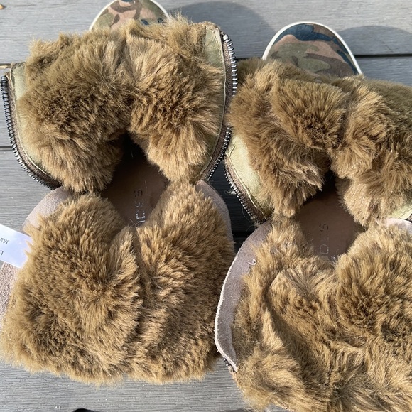 J slide Nyc size 7 faux fur high top Guc - Picture 5 of 6